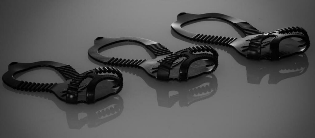 sur-chaussures antiglisse de différentes tailles