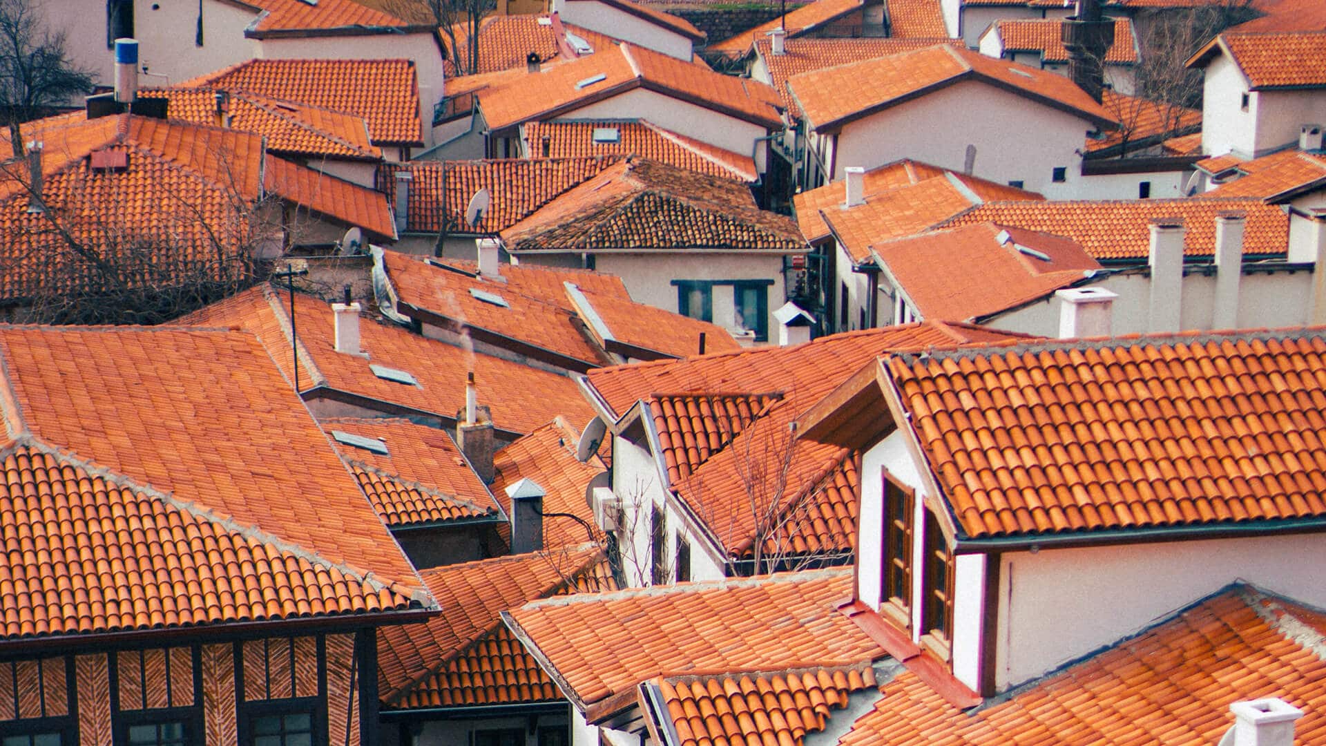 toitures de différentes maisons
