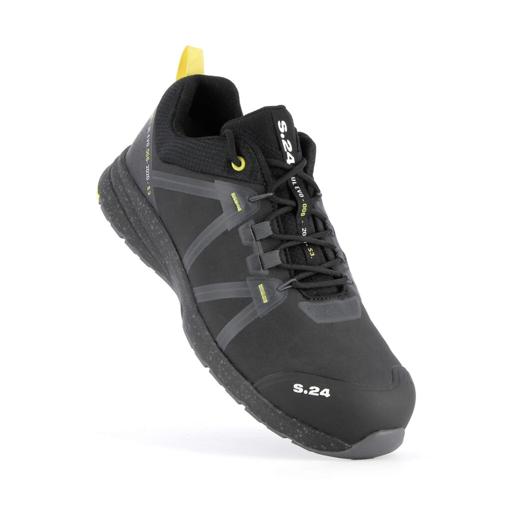chaussure de sécurité noire et grise vue de devant