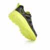chaussure de sécurité noire et jaune vue de dessous