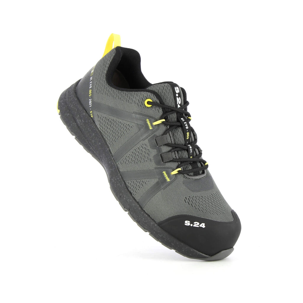 chaussure de sécurité grise noir et jaune en lévitation
