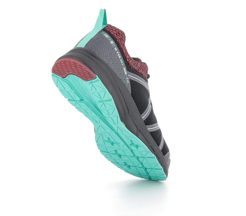 basket de sécurité noire, rouge et vert vue de derrière