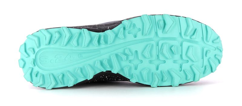 semelle verte de chaussure vue de dessous