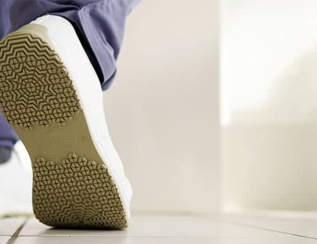 chaussure de sécurité anti glisse pour cuisine agroalimentaire