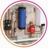 tuyauterie sur un mur