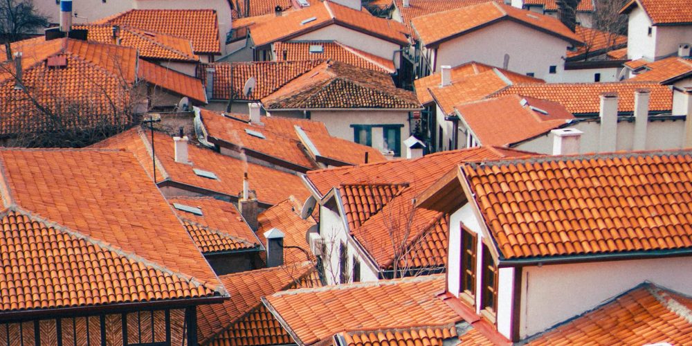 toitures de différentes maisons